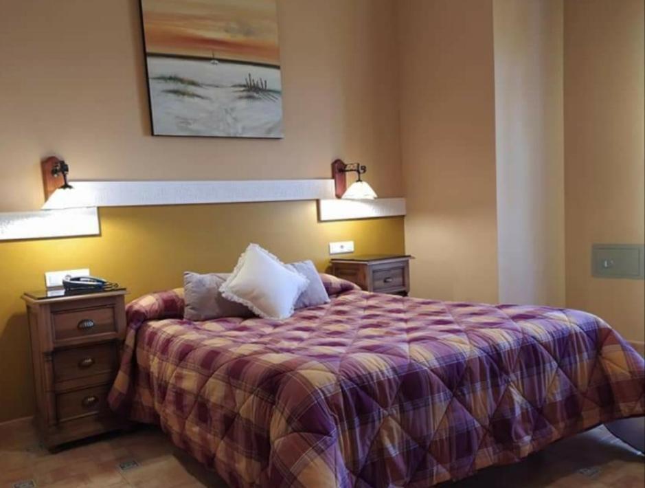 Hotel Sierra De Araceli Лусена Екстер'єр фото